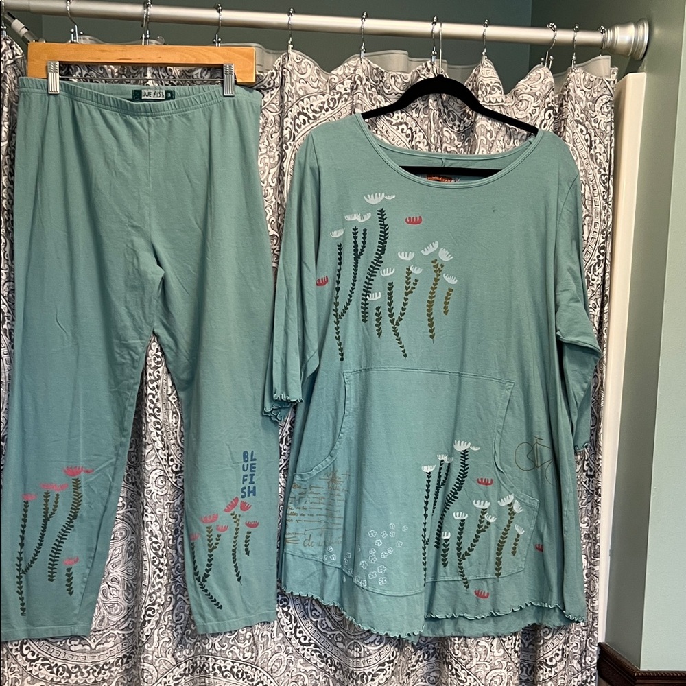 Blue Fish seafoam green/teal Floral Tunic & Pants Set - Green, Pink, White